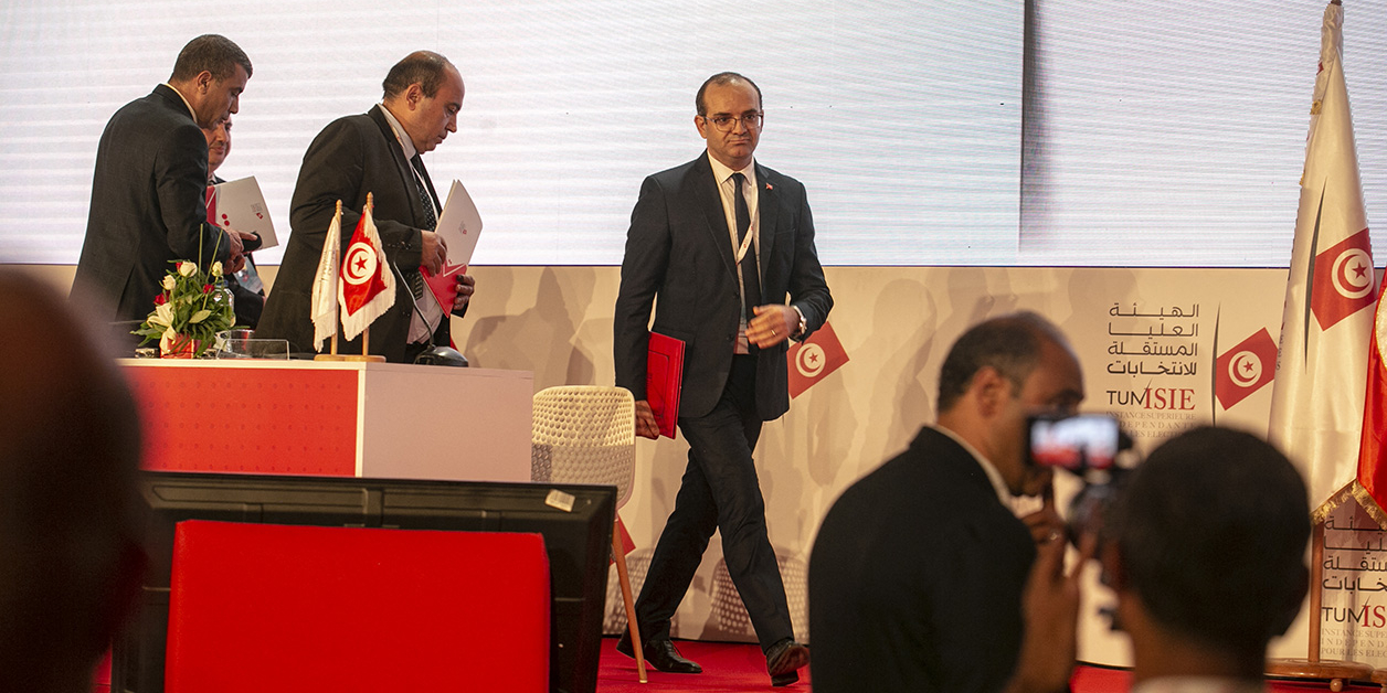 وهي تسرع من نسق استعداداتها..   انتقادات لهيئة الانتخابات.. ومطالبة بوقف المسار 